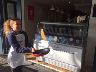 Can you help break world pancake flipping record?