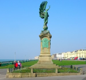 The Peace Statue on the border of Brighton and Hove - Picture by Simon Carey / Wiki Commons