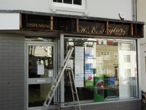 Kamson's chemist sign