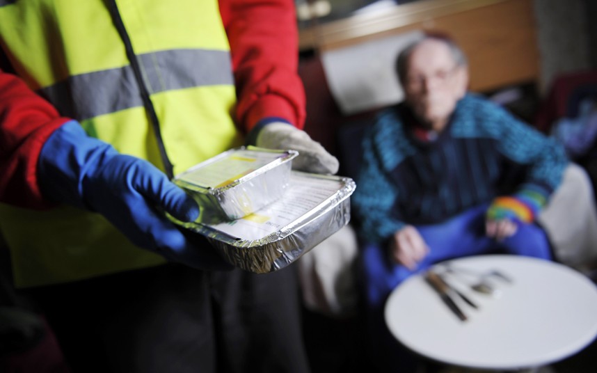 Alison Moyet in row with Brighton councillors over meals on wheels service