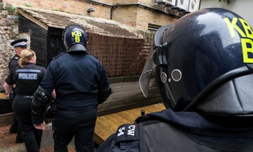 Police raid six Brighton and Hove properties in search for drugs