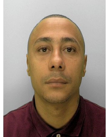 Public warned not to approach fugitive