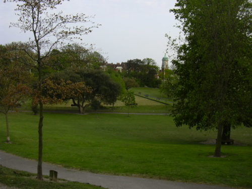 Concerns for teen girl spotted sleeping in Brighton park – Brighton and ...