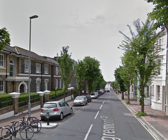 Burglar takes £2.3k in cash from Brighton flat