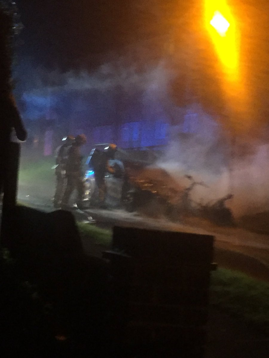 Moped and Merc torched in Portslade