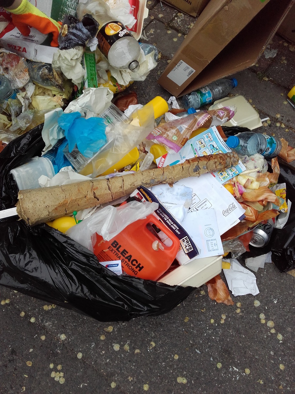 Brighton and Hove News » Brighton kebab shop fined for dumping food