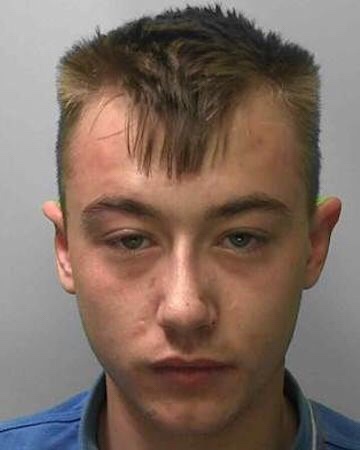 Police offer £500 reward to find wanted man believed to be in Brighton