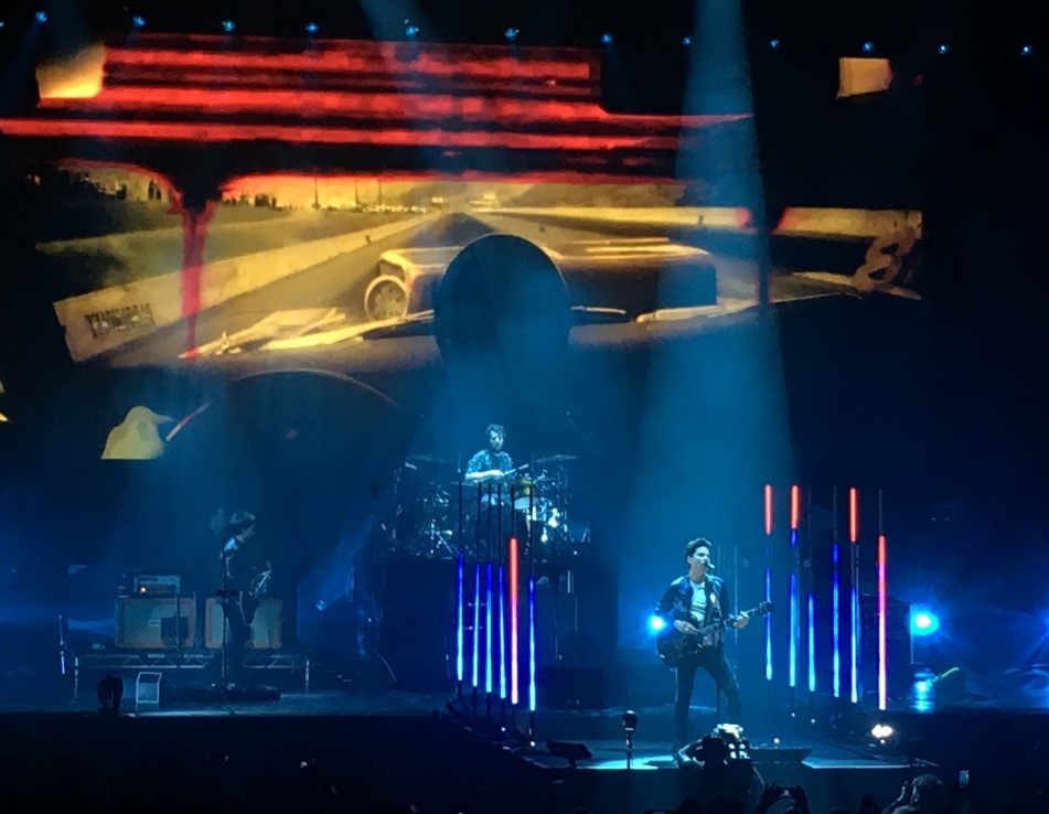 Stereophonics showcase their repertoire in a polished performance