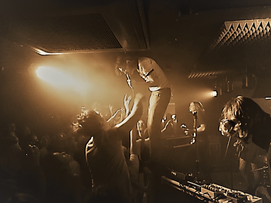 Enigmatic and exciting live performance by Brighton’s very own White Room