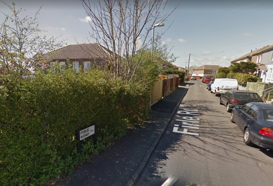 Teenagers set upon by gang armed with knife, bat, hammer and metal pole