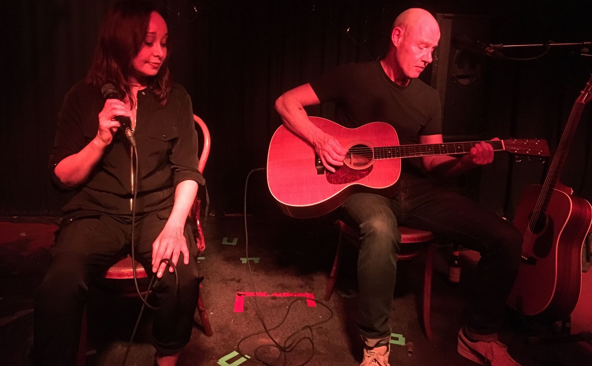 Echobelly play acoustic set in Brighton