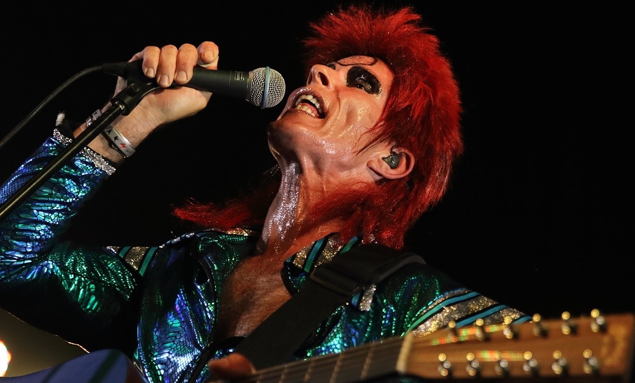 Attention Heathens: Celebrate Christmas ‘Sunday’ at David Bowie night
