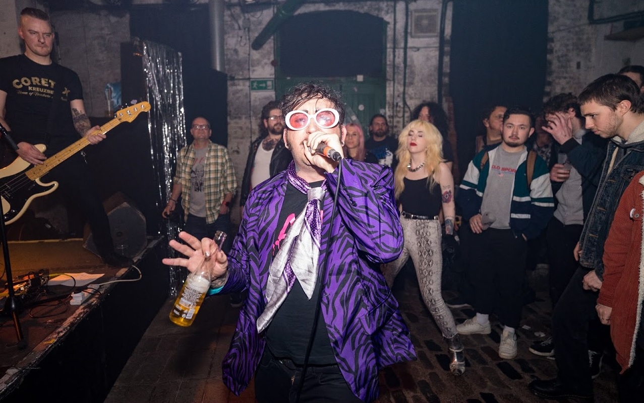 Four bands for a fiver, that’s £1.25 a shot, less than the bus ride across the city to get here!