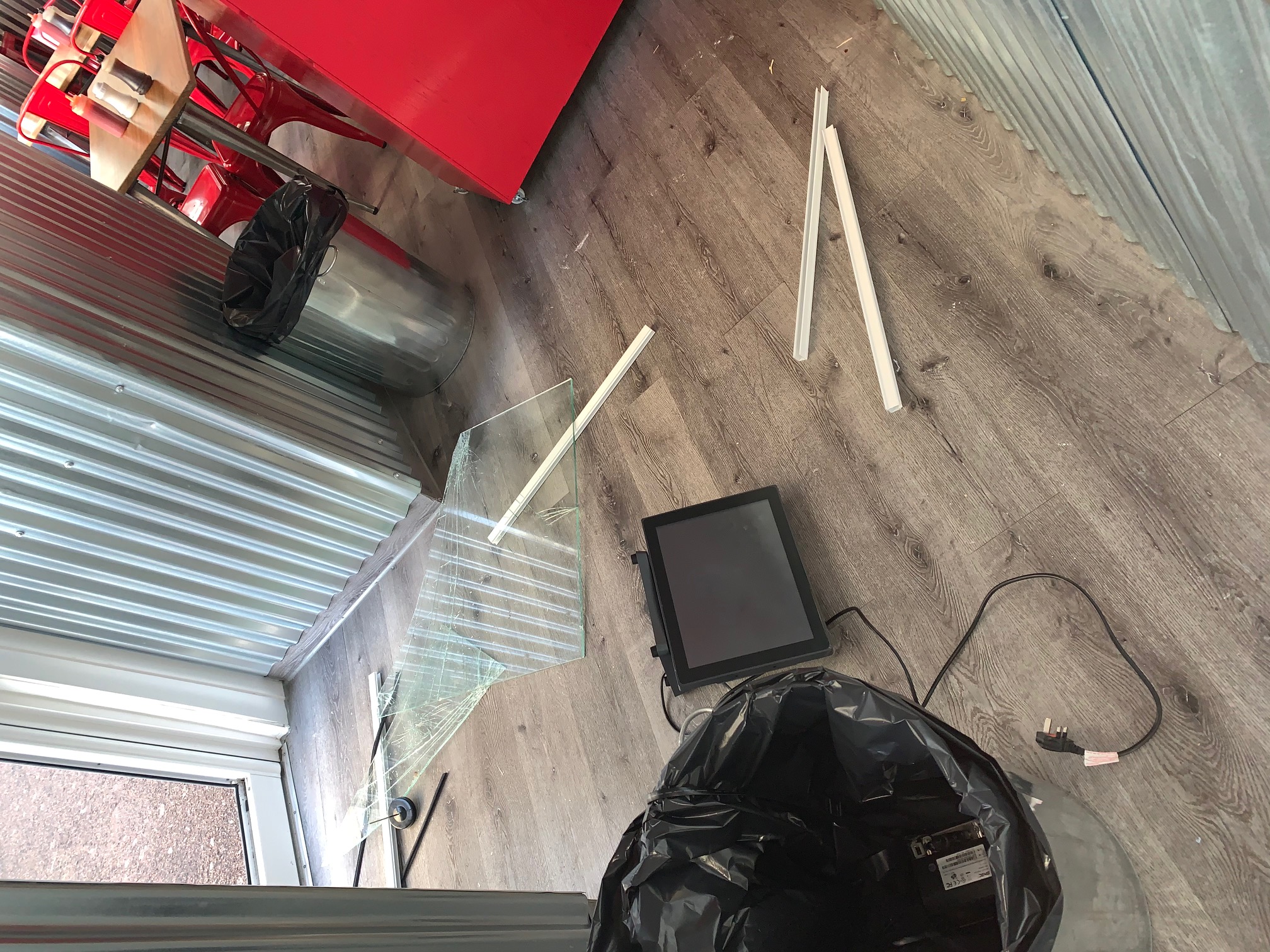 Burglars spotted with stolen till