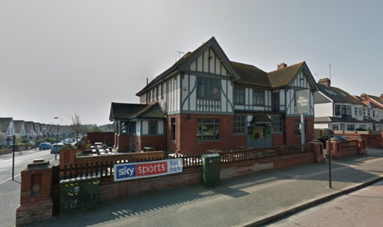 Hove pub applies to stay open later