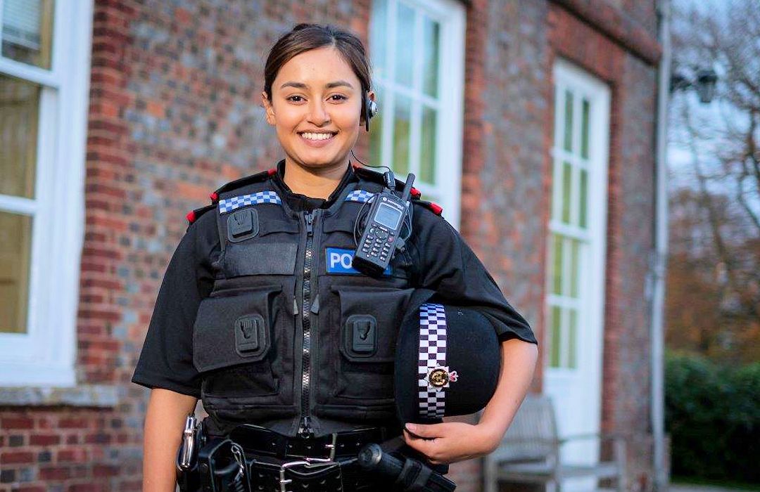 Wanted! Police start recruiting again