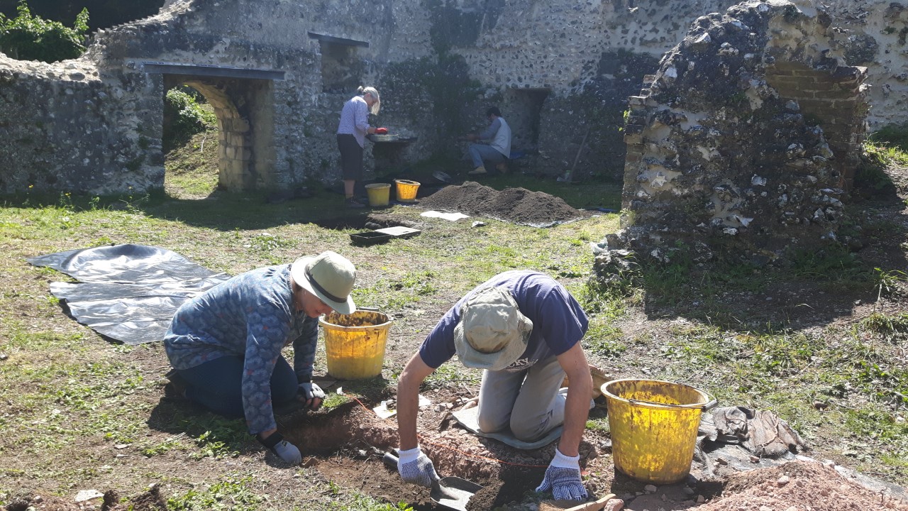 Archaeological dig begins at Norman manor house