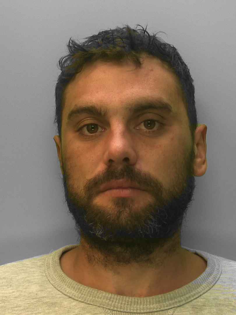 Portslade man jailed for strangling and threatening to kill woman