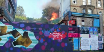 Large blaze breaks out in Brighton