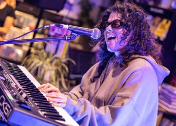 ‘It’s Euphoric’ as Georgia plays Brighton instore gig