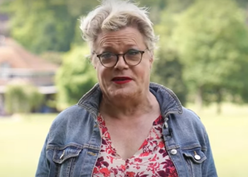 Eddie Izzard campaigns to become Labour MP for Brighton seat