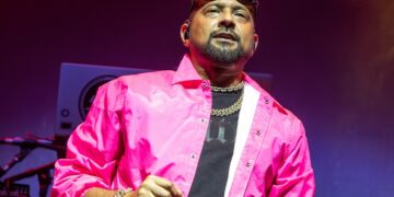 Sean Paul brings the sunshine indoors