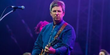 Noel Gallagher’s birds fly high in the wind