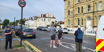 Police cordon off main road in Hove with bomb disposal on scene