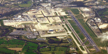 Greens lambast Labour U-turn on Gatwick second runway