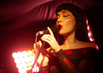 Freya Beer ‘Put It To The Test’ at Brighton concert