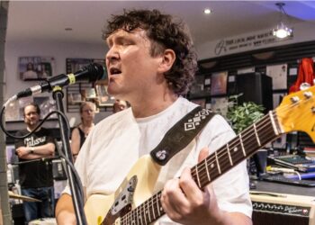 It’s impossible to stay ‘Motionless’ at Pale Blue Eyes instore gig