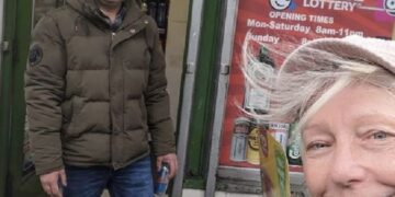 Sharp-eyed shopkeeper thwarts bike thief