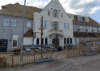 Pub refurb leaves Rottingdean without mobile signal