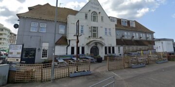Pub refurb leaves Rottingdean without mobile signal
