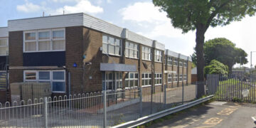 Hoogstraten’s sons bid to turn former jobcentre into flats