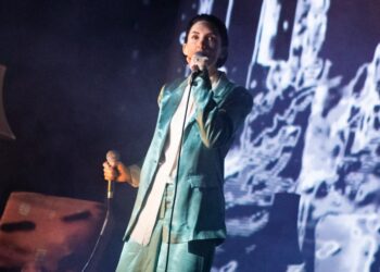 Performance art from Gazelle Twin with ‘Black Dog’ in Brighton