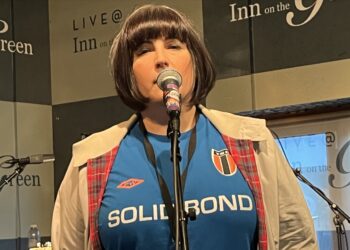 We catch Jetstream Pony live in action