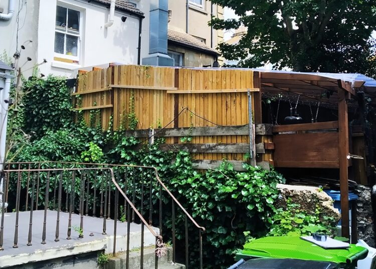 Cafe’s garden shelter at risk after planning permission refused