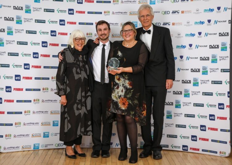 Ropetackle Arts Centre win business award