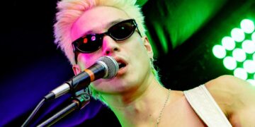 Wooze, Welly, Lonnie Gunn, & Owners Club entertain full capacity Brighton gig