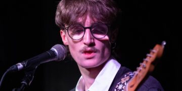 Josh Hazelden plays ‘For You’ at Brighton gig
