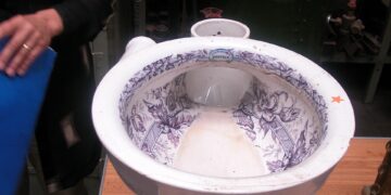 Family asks for help tracking down historic toilet pans lost at Hove Engineerium