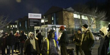 Protestors blockade Moulsecoomb weapons factory