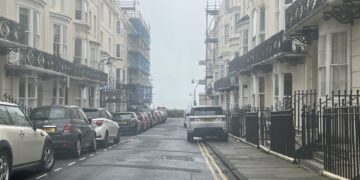 Unregistered car left blocking pavement in narrow Brighton street since last month