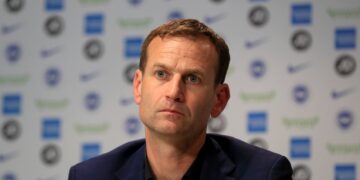 Ashworth takes seat in Newcastle United directors box despite rumours