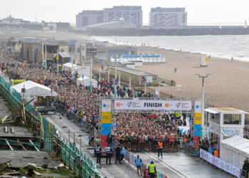 Thousands take part in Brighton Half Marathon
