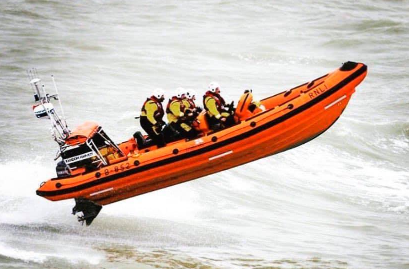 Brighton lifeboat called out twice to search for missing people