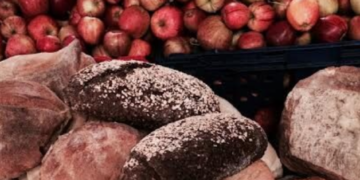 Food bank use soars prompting crowdfunder