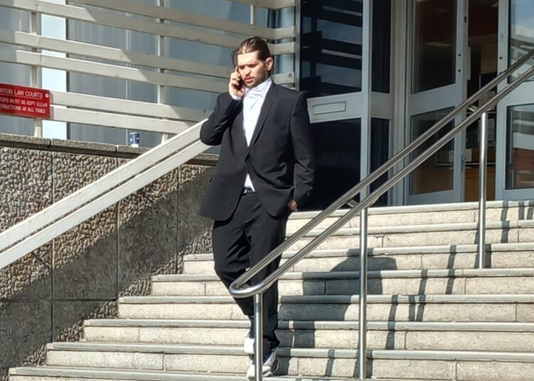 Deadpool cosplayer fined £1k over Travelodge weapons haul