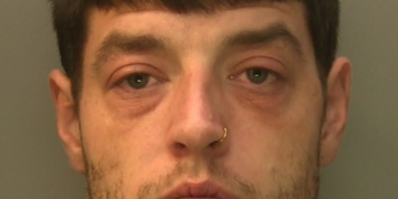 Shocking moment knifeman threatens A&E staff caught on camera